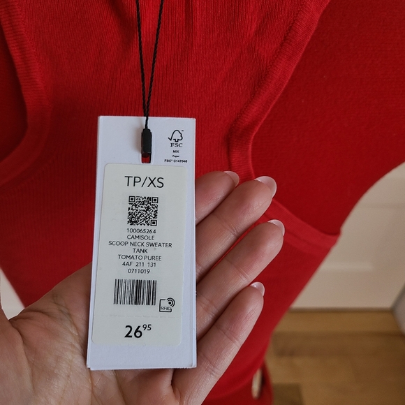 Set of 2 nwt knit camis - Picture 6 of 6